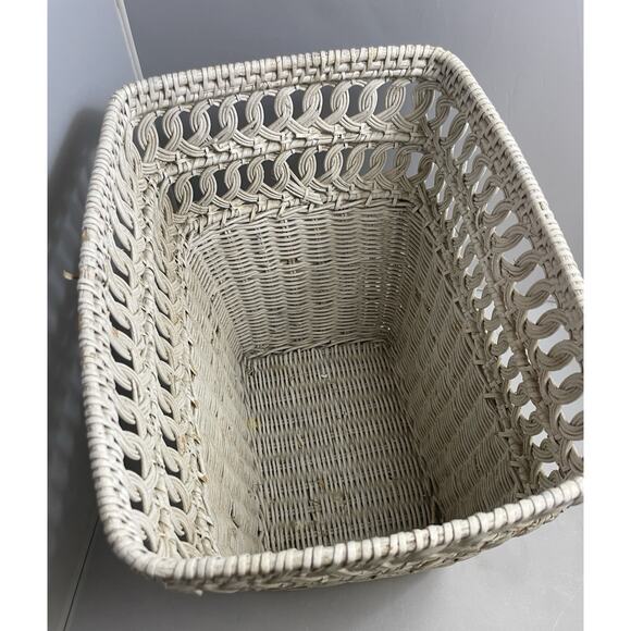 VTG White Wicker‎ Waste Basket for Plant Trash Can Shabby Rustic Basket Woven - Picture 4 of 12